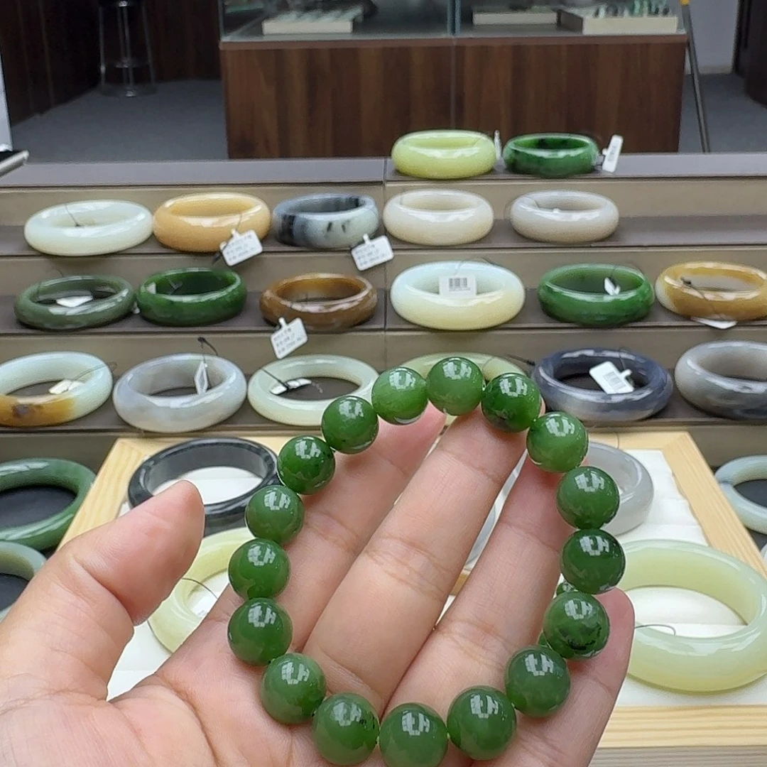 和田玉手镯未镶嵌草**果