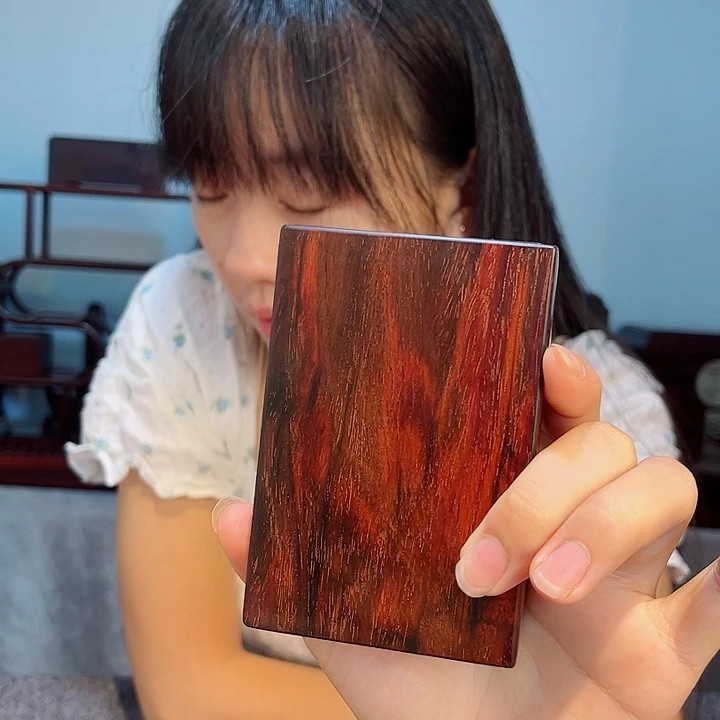 交趾黄檀（大红酸枝）