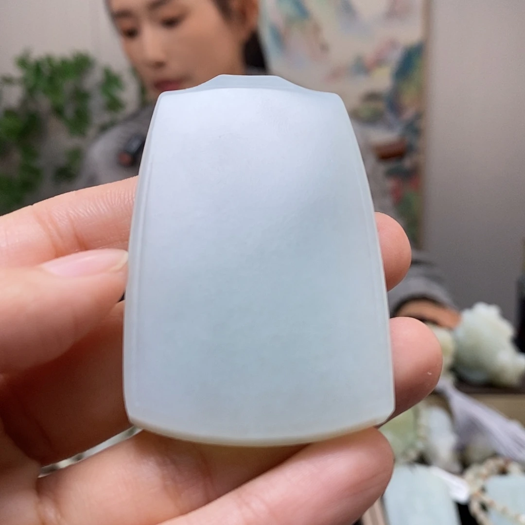 万***人和田玉未镶嵌挂件