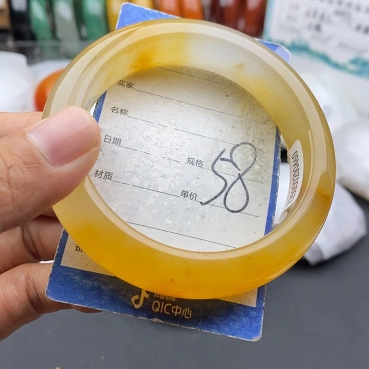 未镶嵌手镯石英质玉