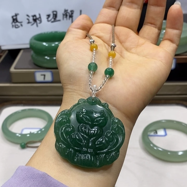 石英岩玉未镶嵌手镯