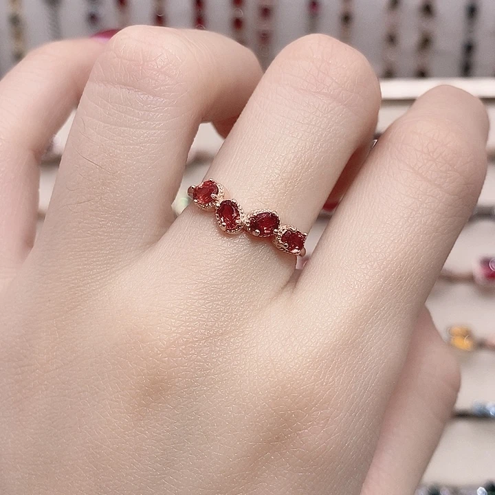 银S925镶嵌石榴石戒指戒指