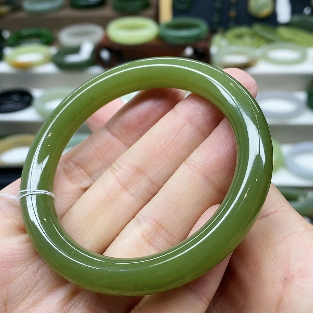 【闪购商品】未镶嵌手镯和田玉