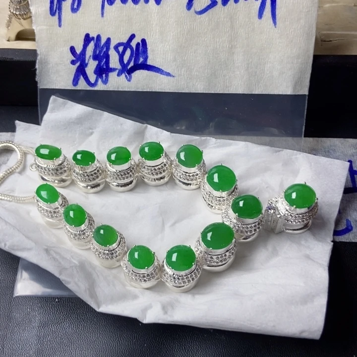 辉***娘定制翡翠未镶嵌定制翡翠未镶嵌天然
