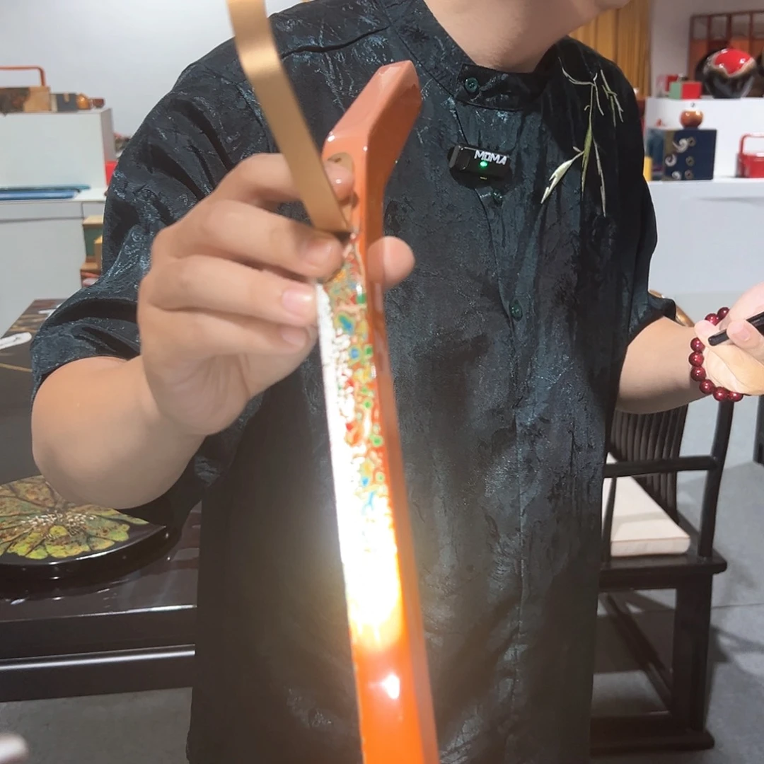 太古大漆橙色衣架