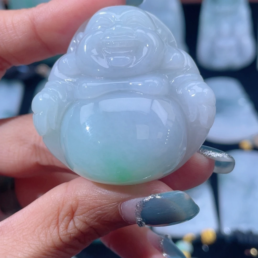 翡翠未镶嵌颈饰大佛公