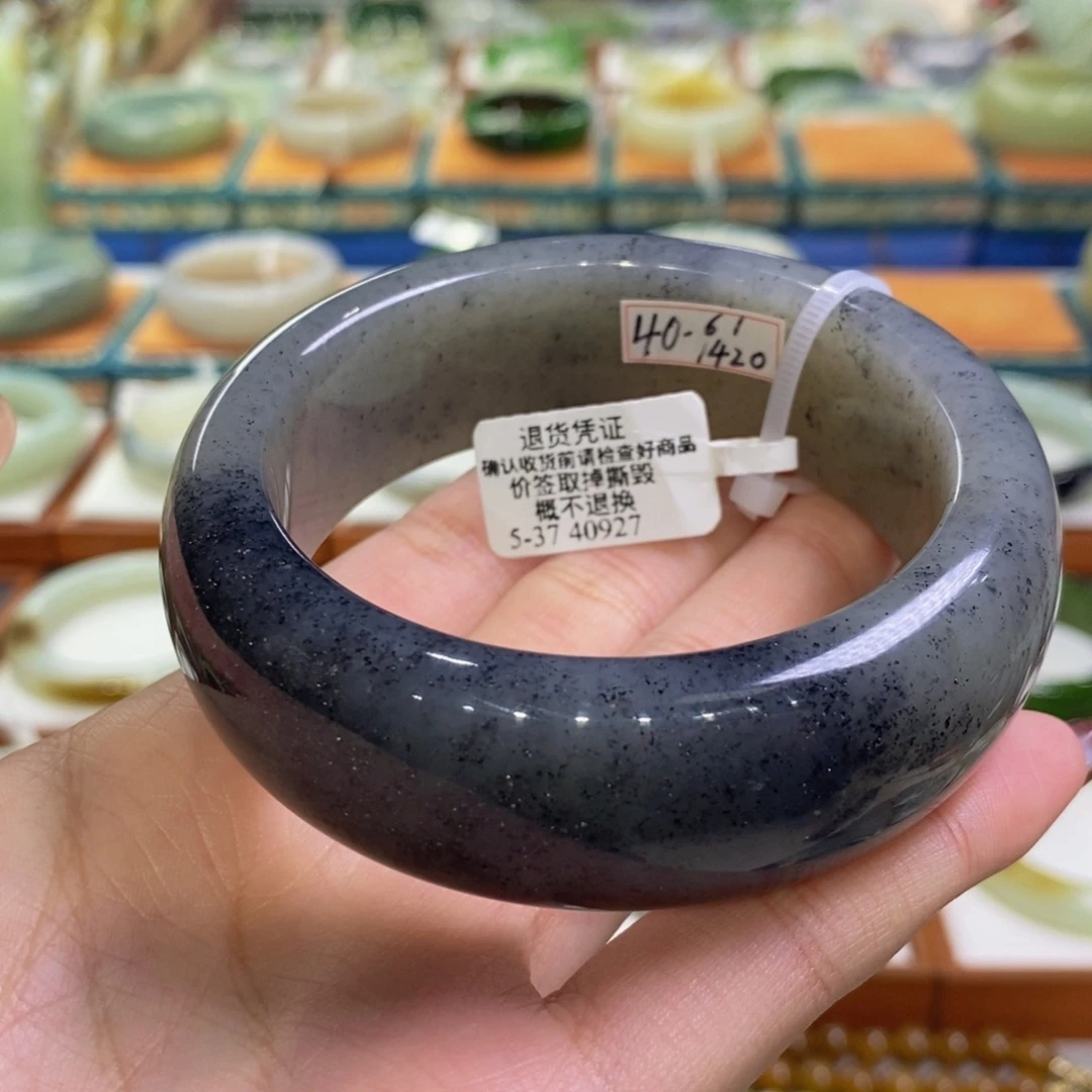 和田玉未镶嵌手镯籽青花60/61