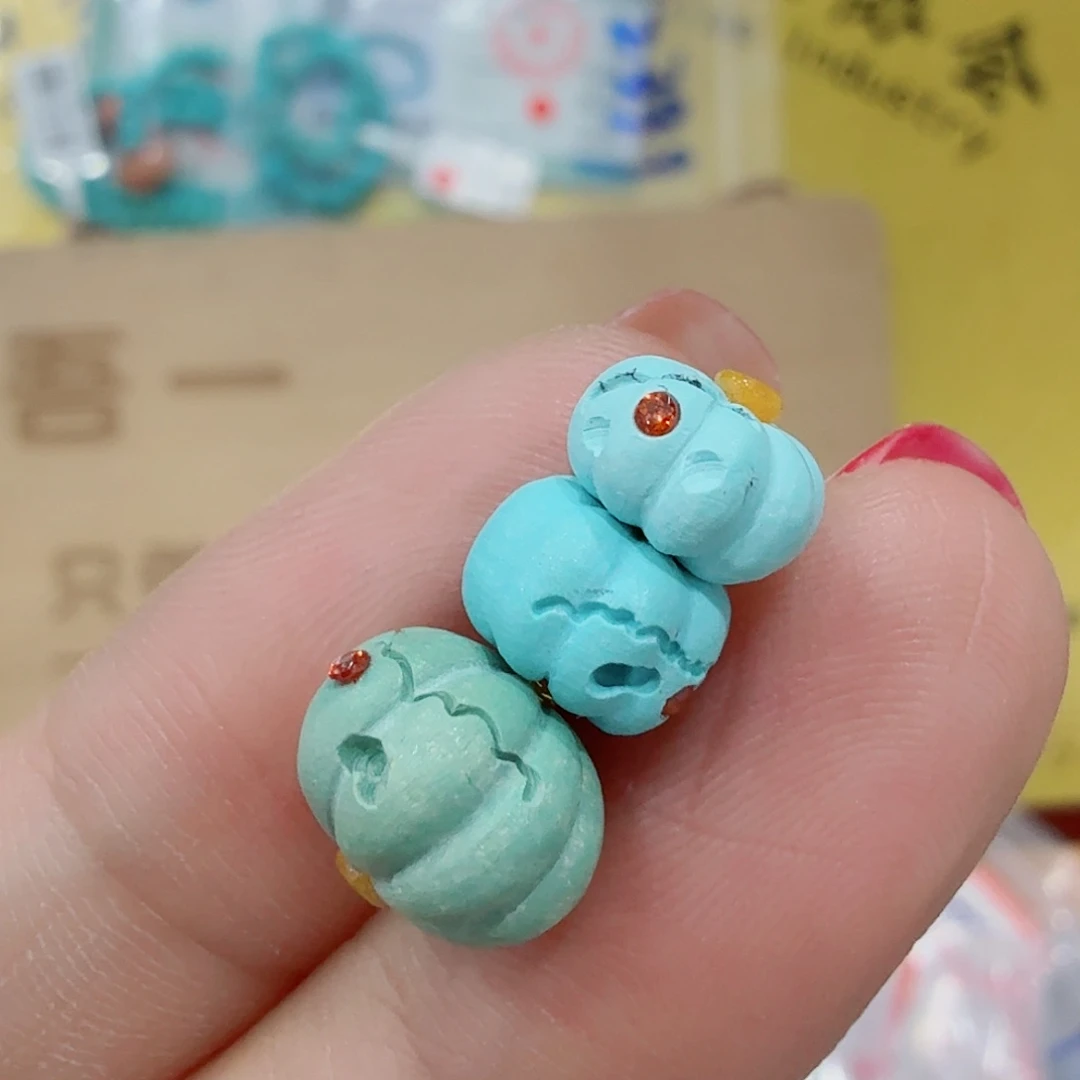 未镶嵌绿松石珠宝奇石