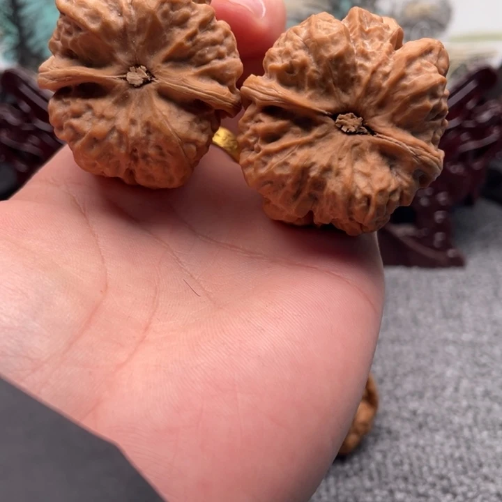 c***.核桃蛤蟆头文玩C37