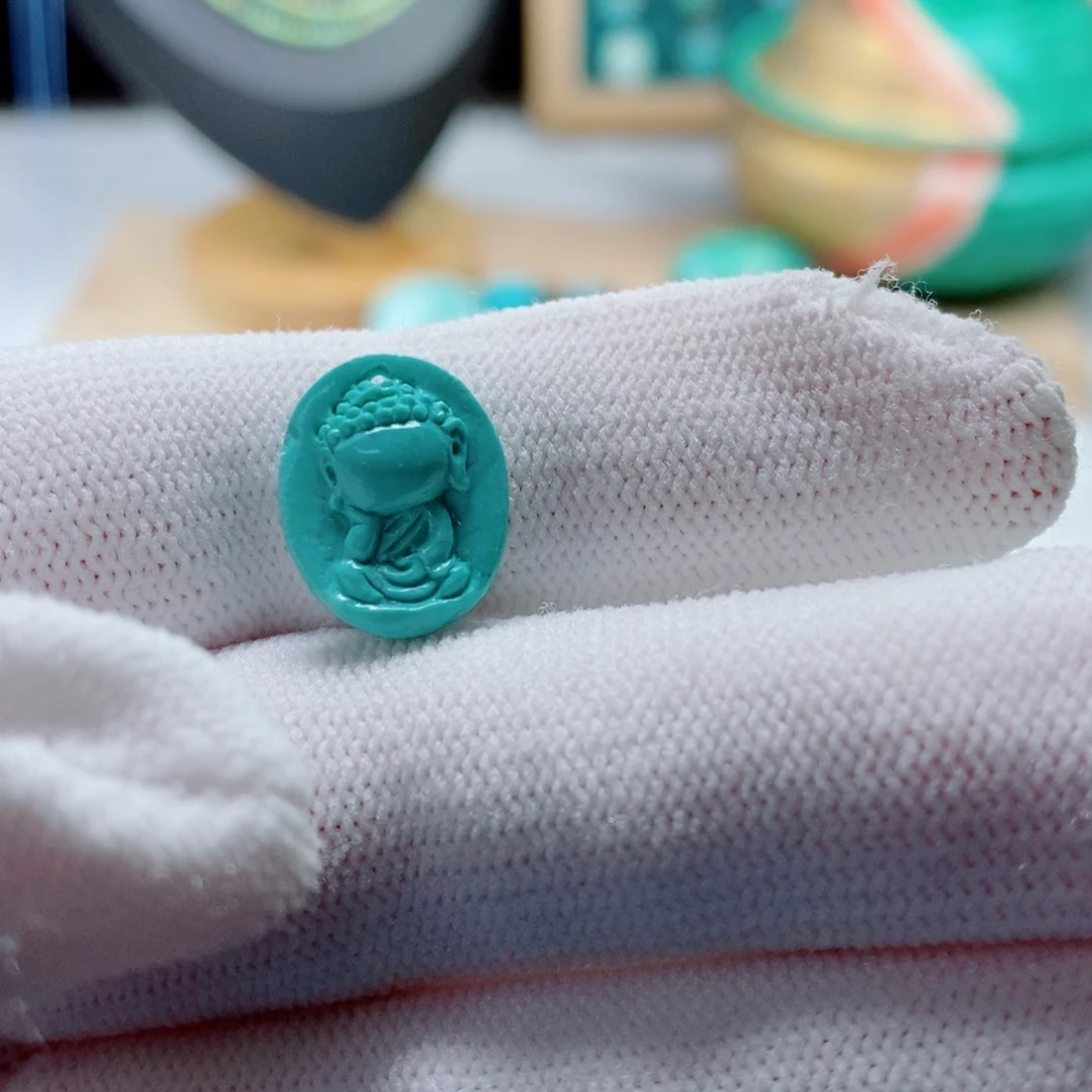 绿松石未镶嵌颈饰