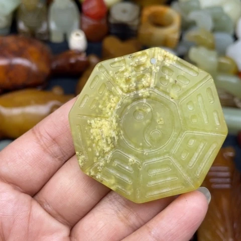 蛇纹石玉未镶嵌颈饰67
