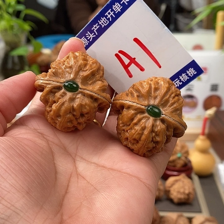 把件文玩核桃40银镶玉红锦鲤