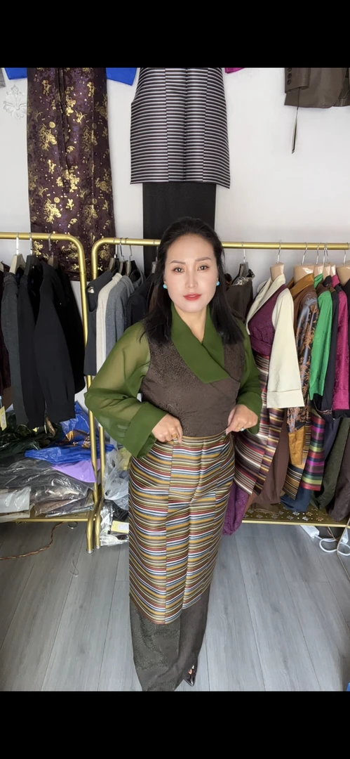 2025年新款四季款藏装+衬衫+绑典三件套时尚百搭女士民族风