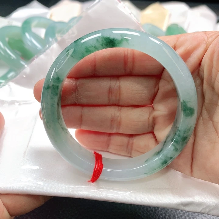 翡翠手镯未镶嵌57565756