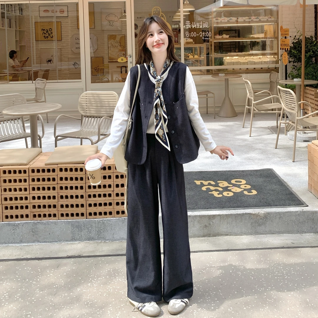 今年流行的女装套装2025秋季新款韩系松弛感马甲休闲阔腿裤两件套