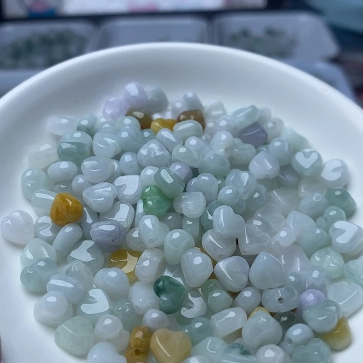 翡翠散珠卡7的冰三彩小爱心50个
