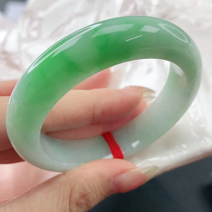 未镶嵌手镯翡翠，781