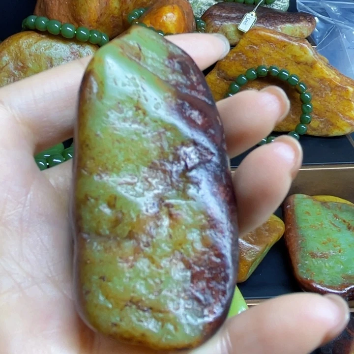 水***生和田玉未镶嵌手链