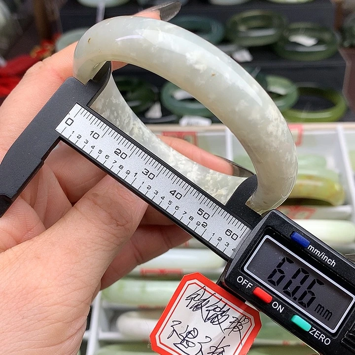 蛇纹石玉手镯未镶嵌879