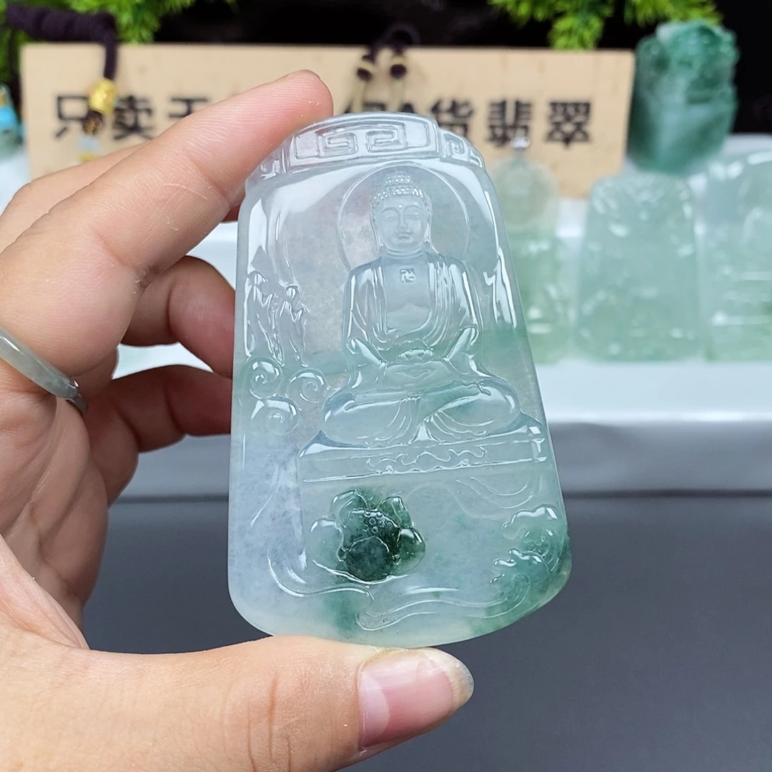 坤****翡翠未镶嵌颈饰翡翠