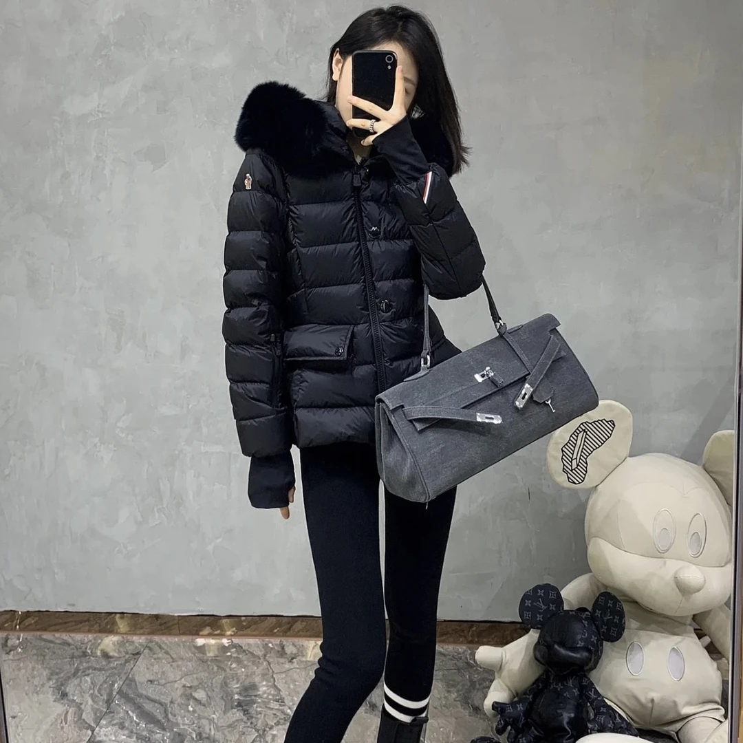 99新 MONCLER 1a107 纯色袖标logo毛领拉链羽绒服 1码