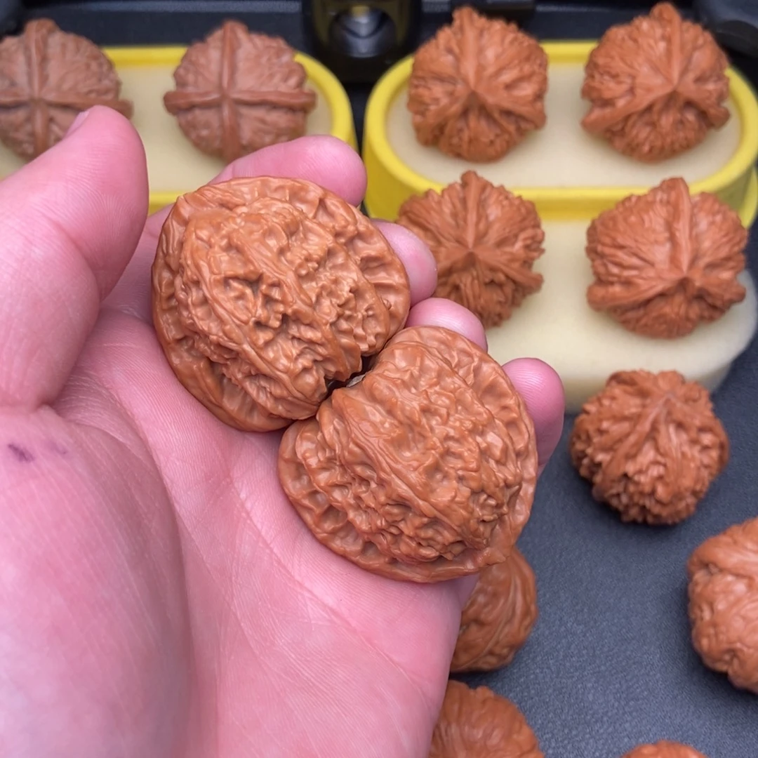 军***把件文玩核桃三角白39