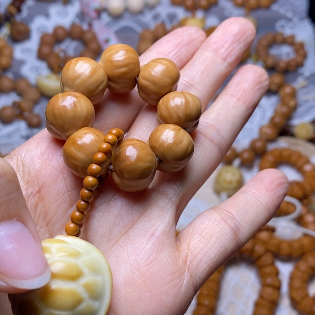 把件猴头核桃柯基屁桃gui j