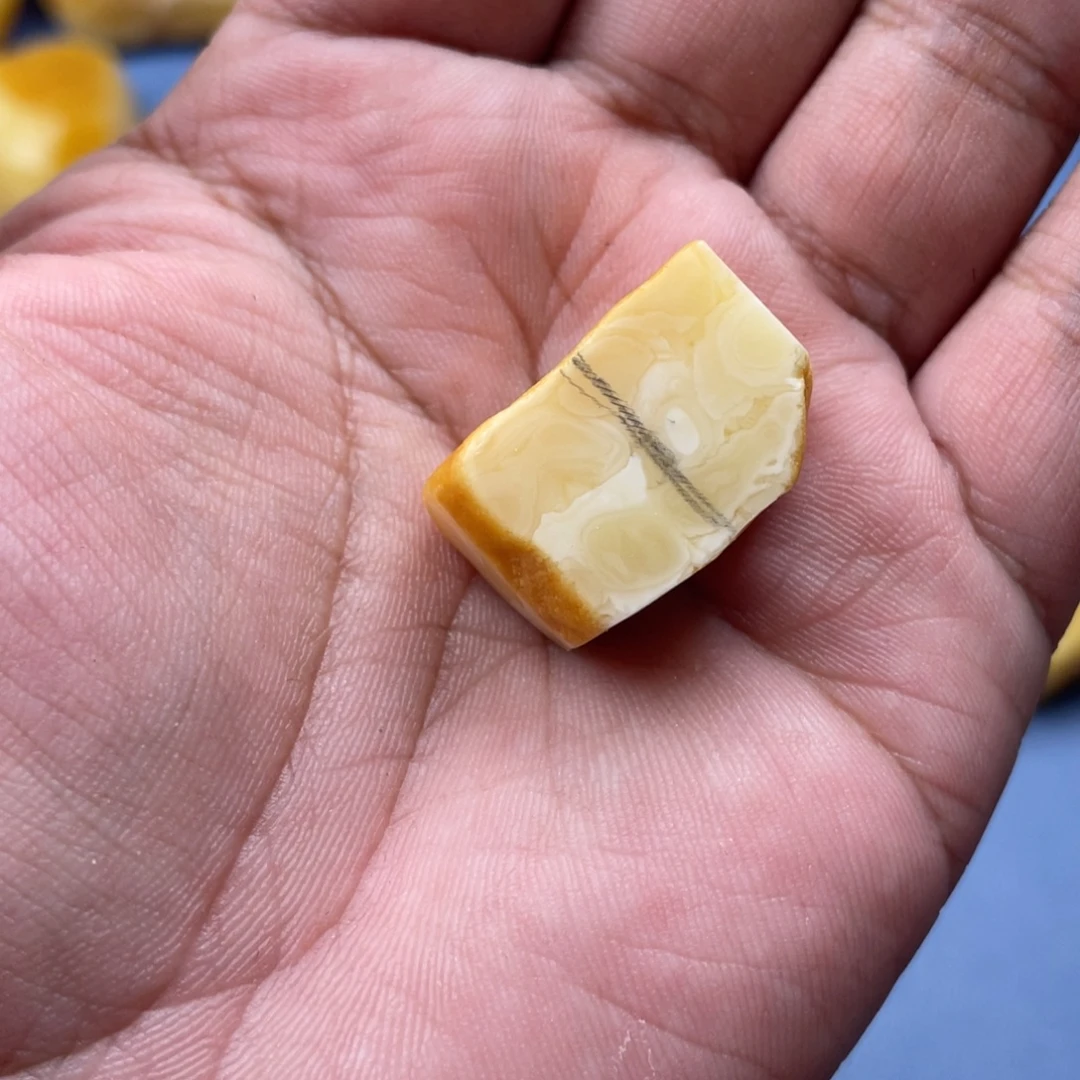 橙***子定制琥珀未镶嵌蜜蜡定制