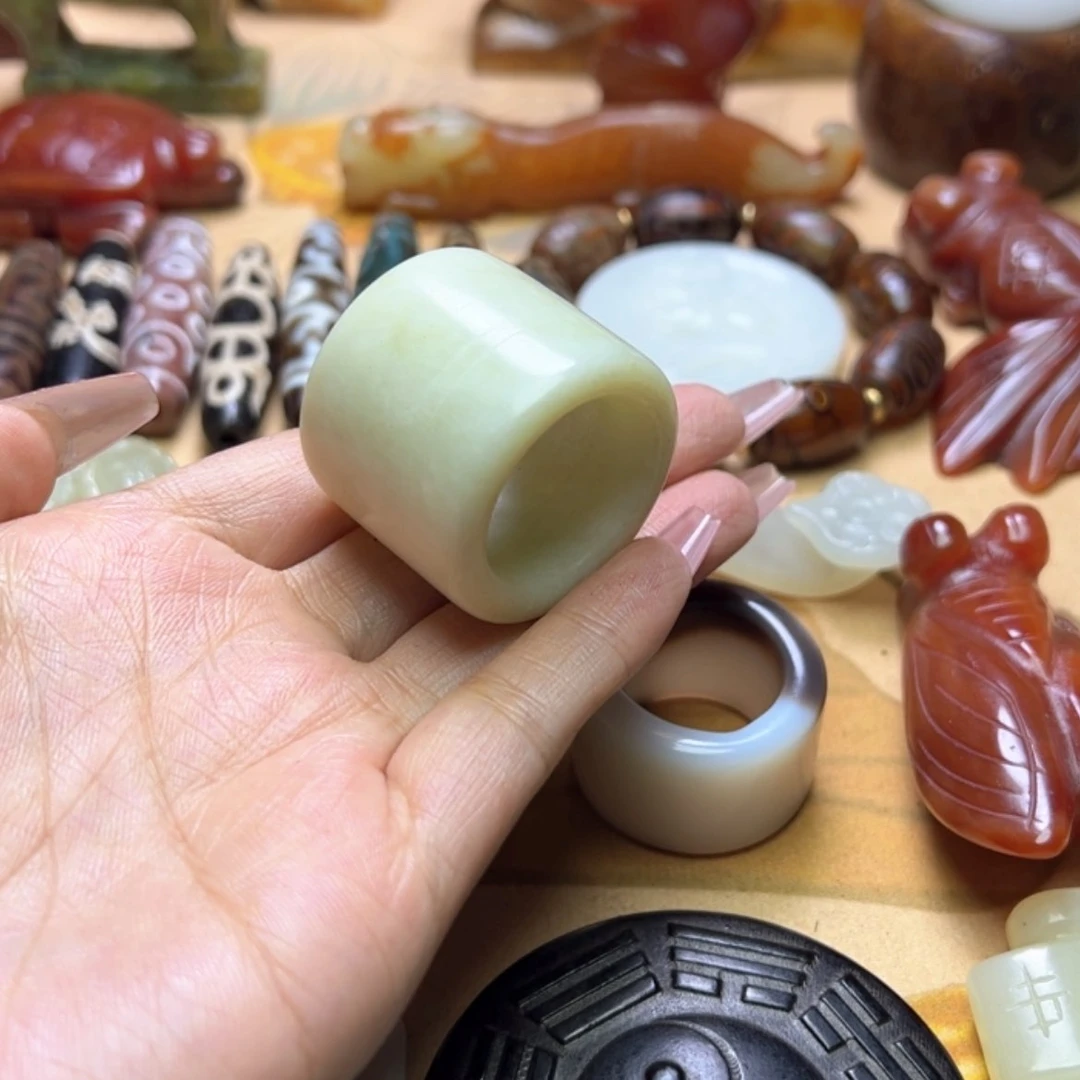 【闪购商品】蛇纹石玉颈饰未镶嵌