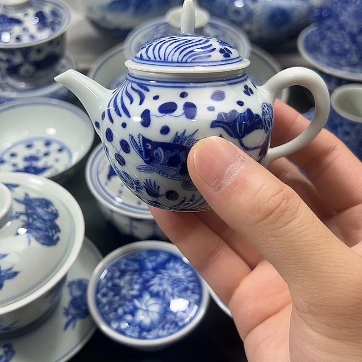 柴窑鱼藻纹小壶球孔