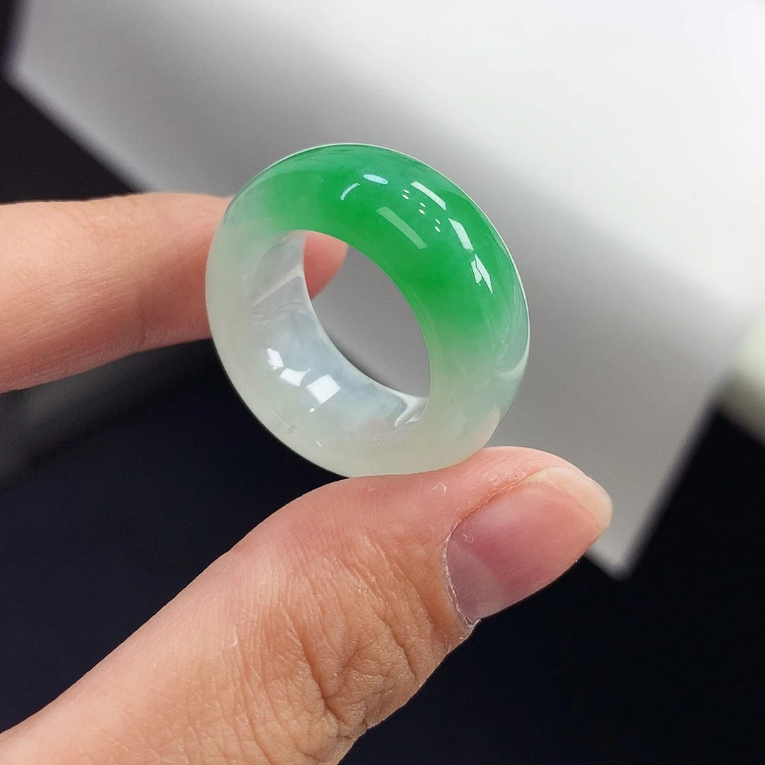 翡翠未镶嵌戒指15.16号