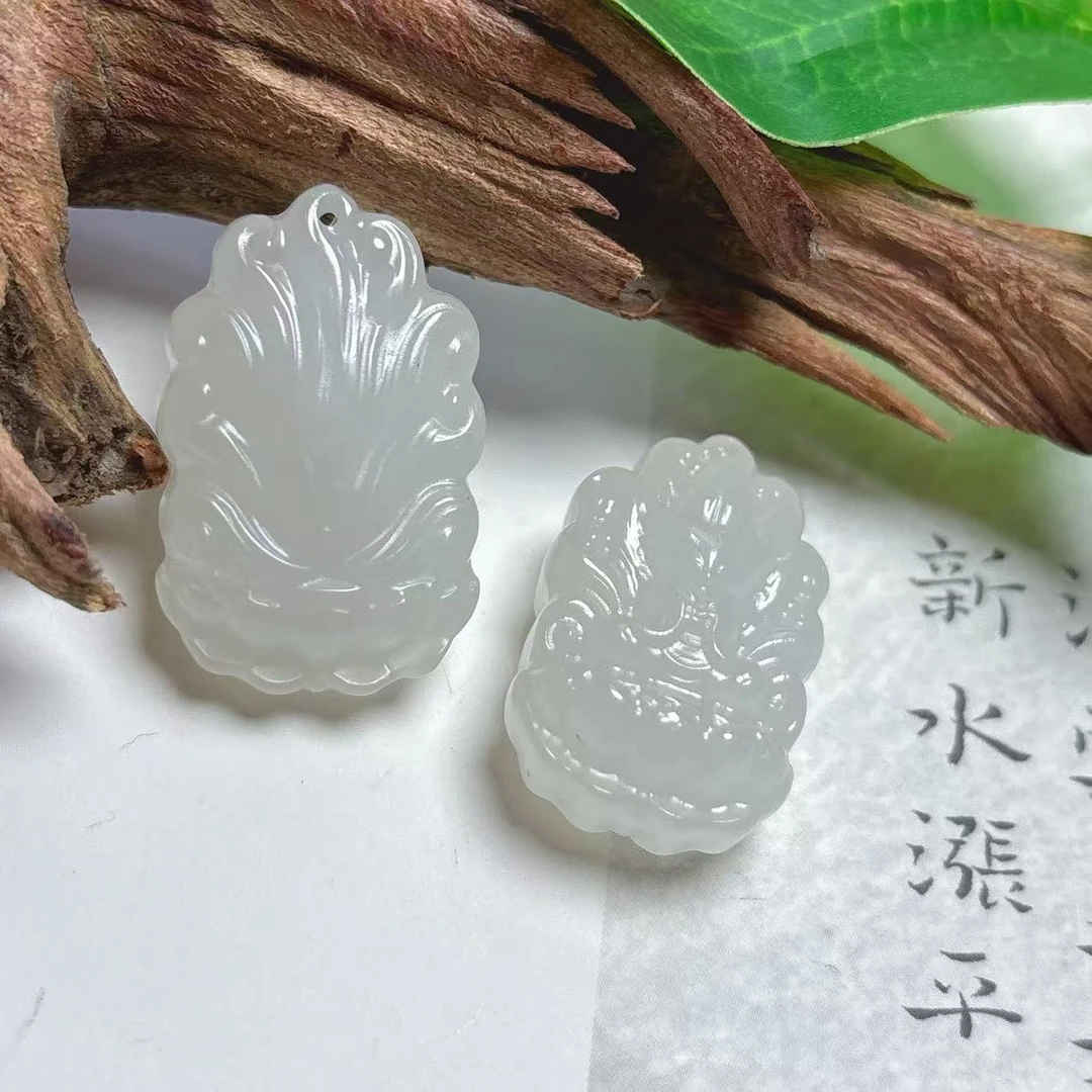 《铁头老猪》HT041天然和田玉白玉九尾狐牌子多样性发其一