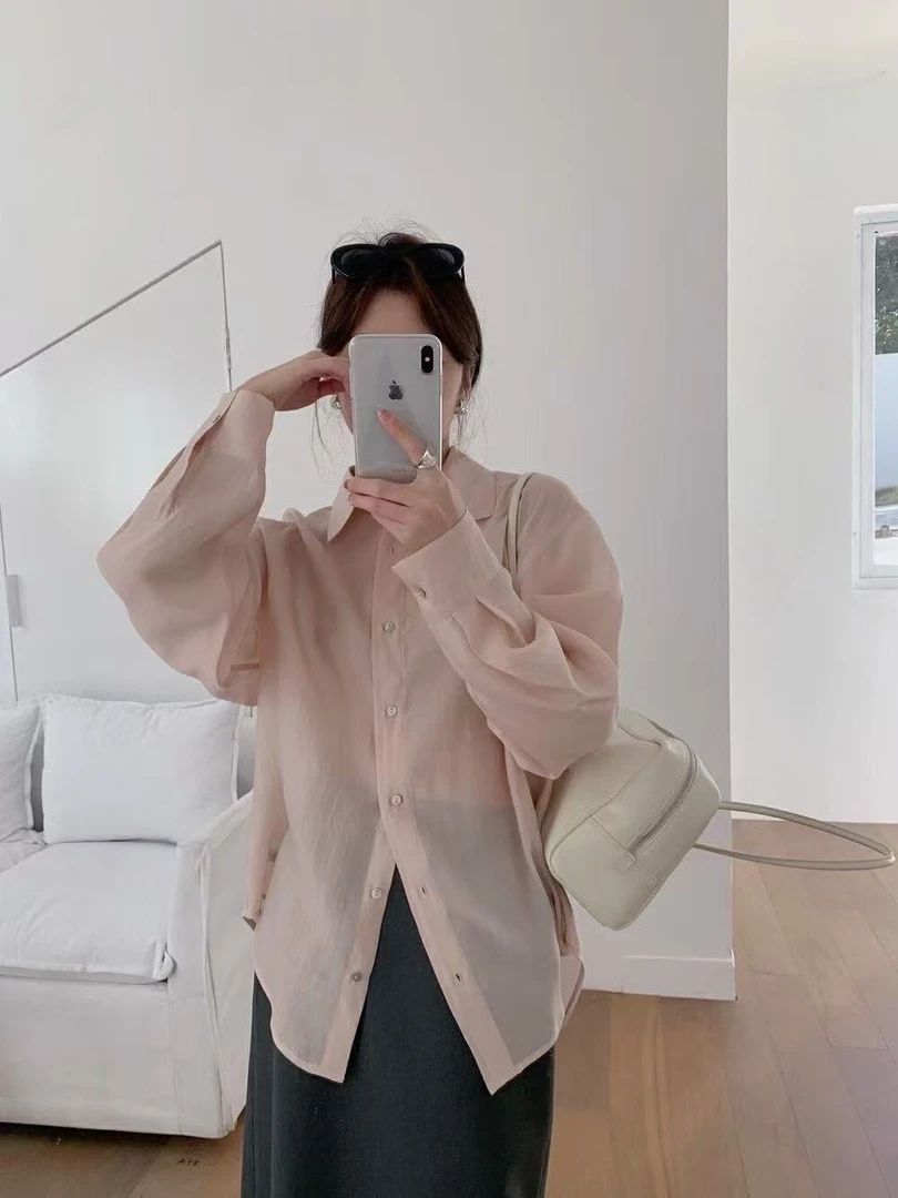 恩熙·韩系简约百搭宽松后开叉翻领衬衫8502