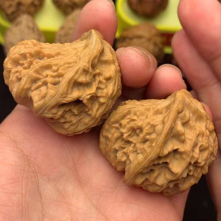 吊坠文玩核桃座山雕