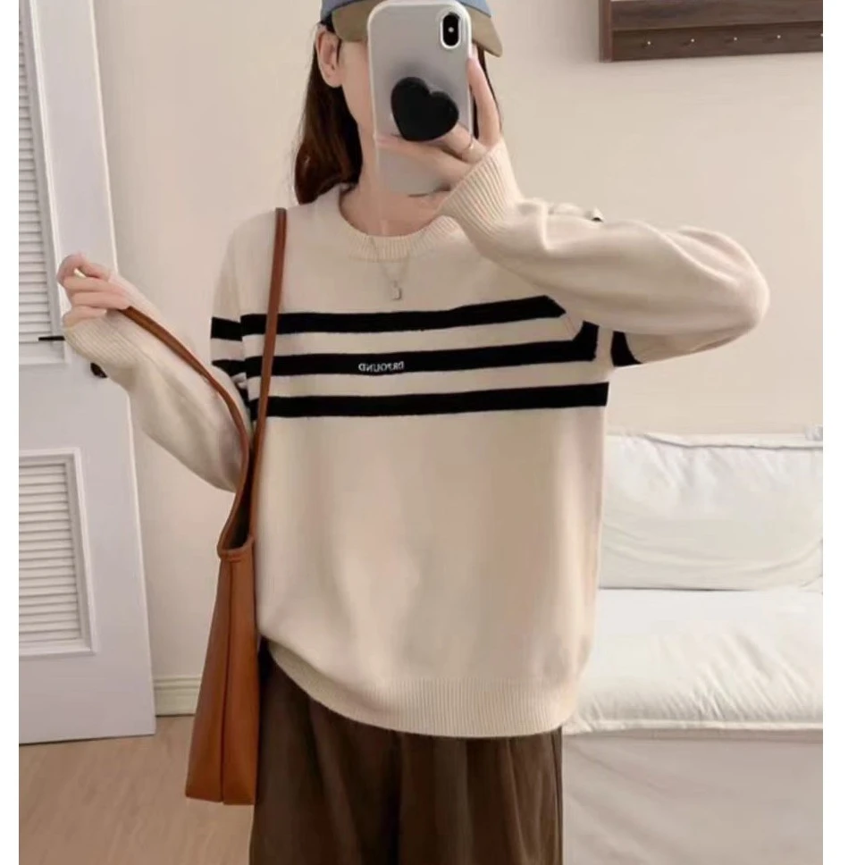 圆领温柔风气质减龄条纹设计文艺风针织上衣K2481