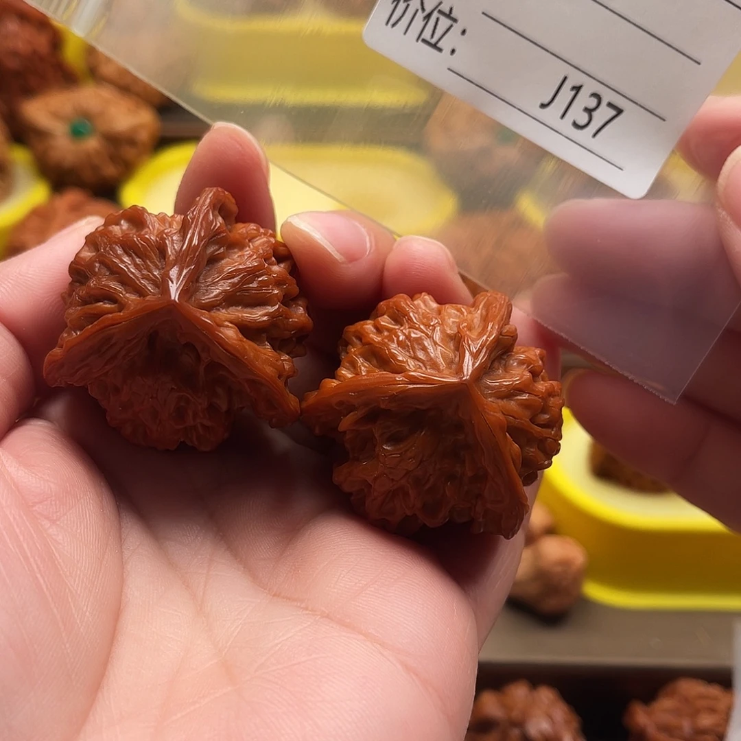 亿***-吊坠文玩核桃三棱40