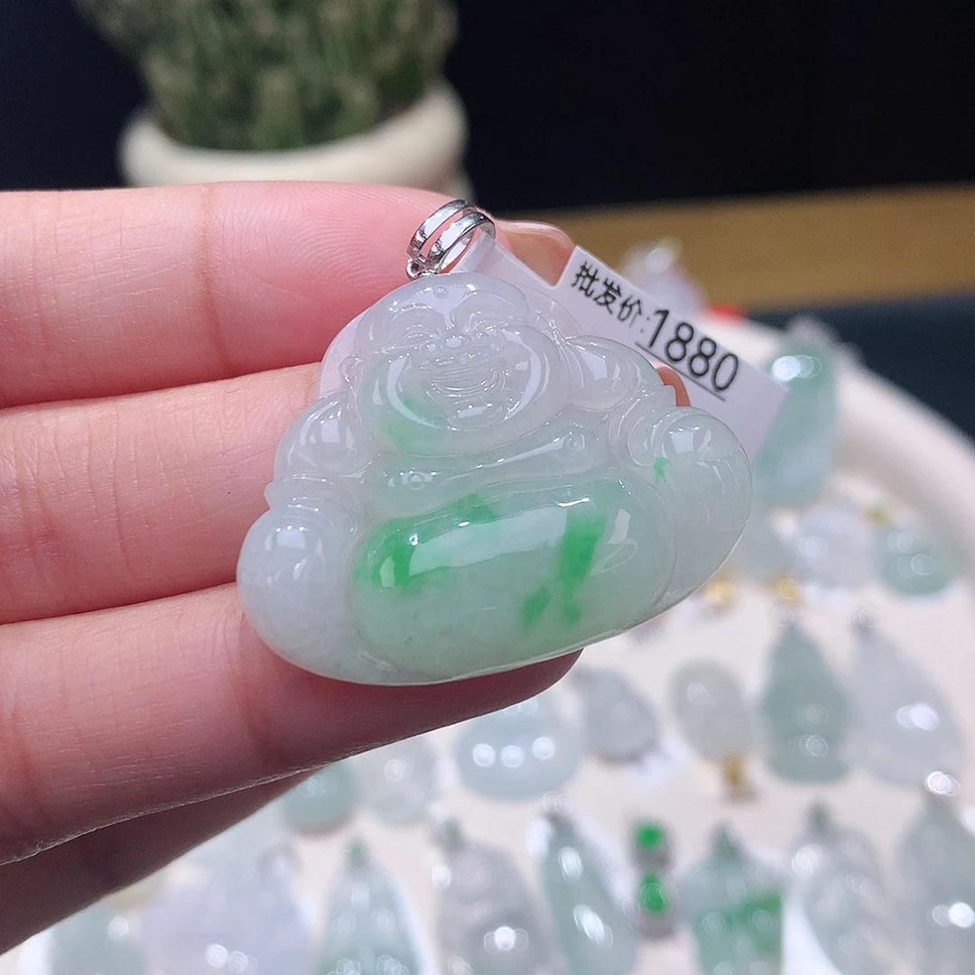 颈饰18K金镶嵌翡翠余****就佛公