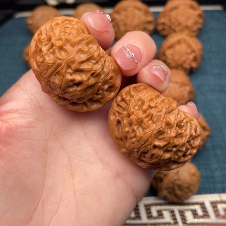 把件文玩核桃全品桃心宫灯40