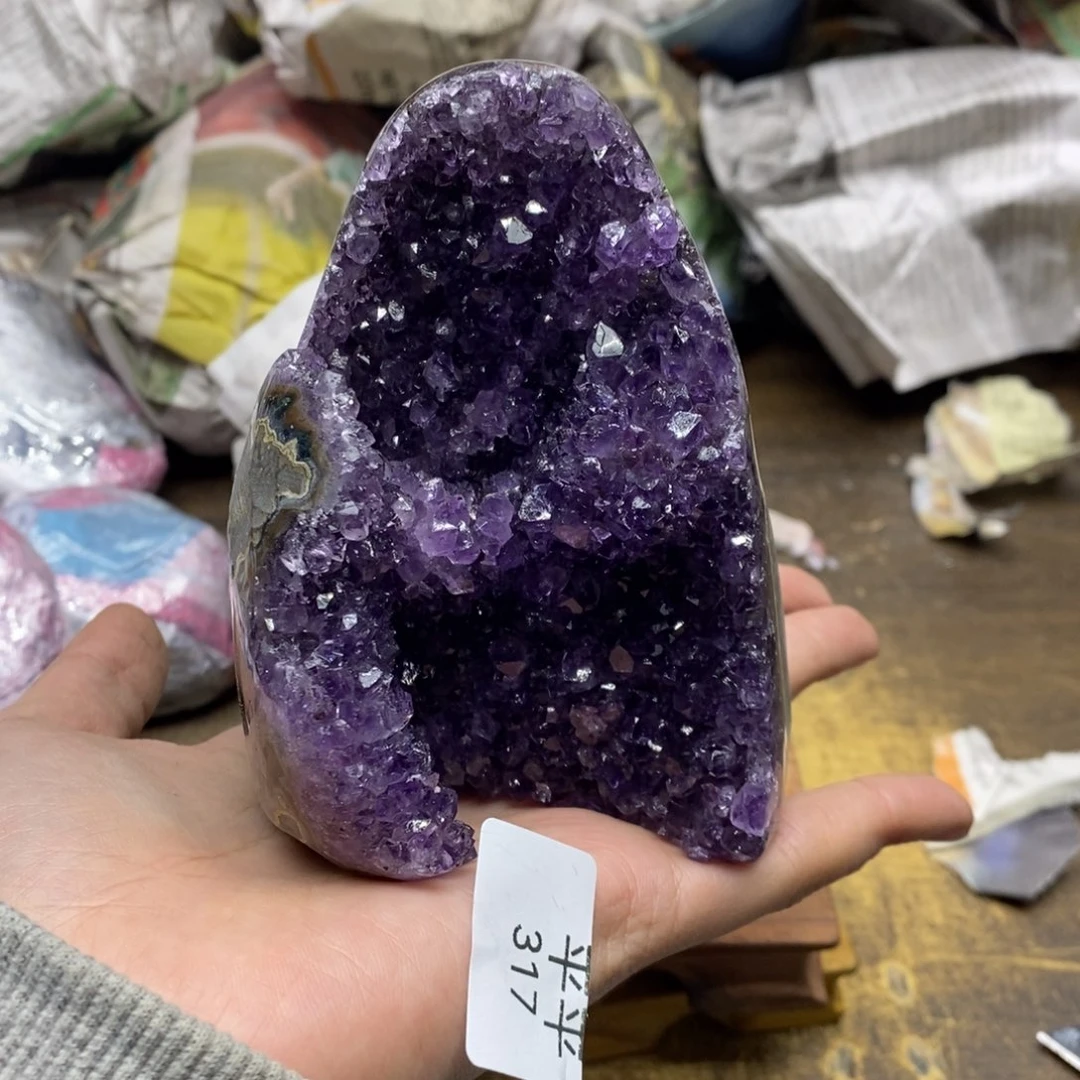 紫晶乌拉圭未镶嵌