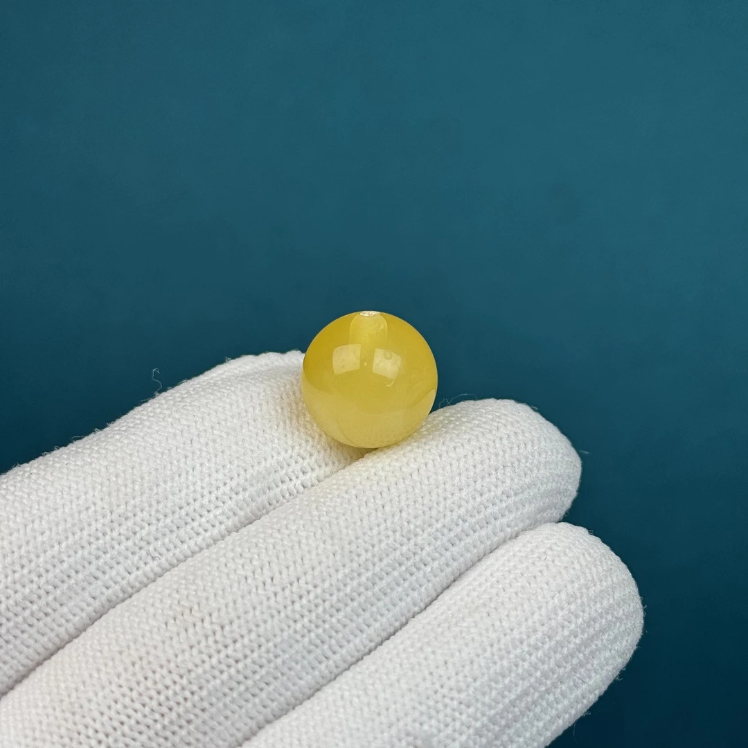 A8007天然原矿蜜蜡 鸡油黄圆珠【微微瑕】13.5mm支持复检假一罚十