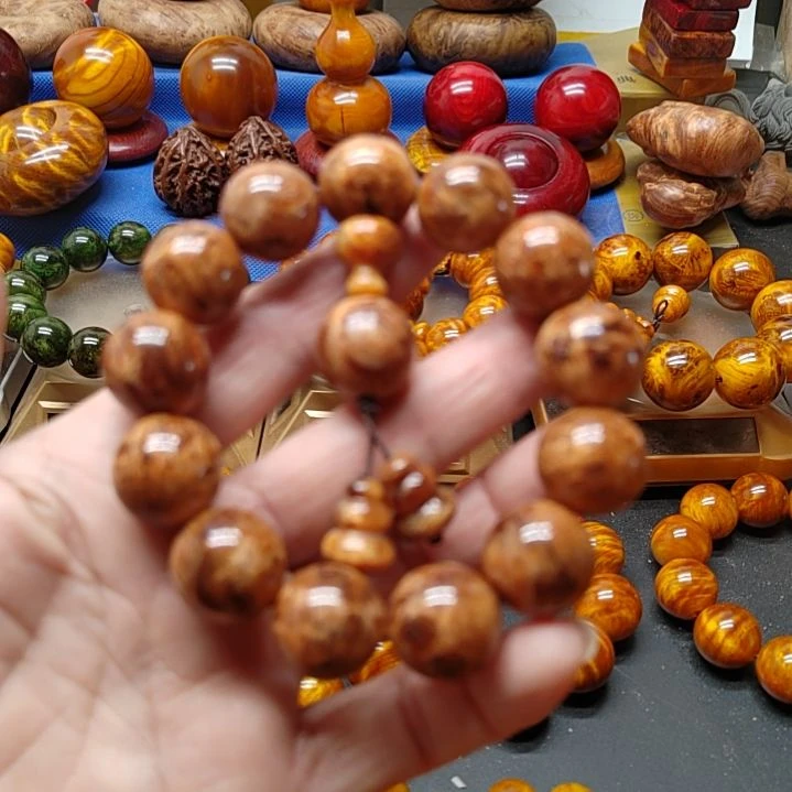 松木宠****）琥珀木手串留疤花1.8尺寸