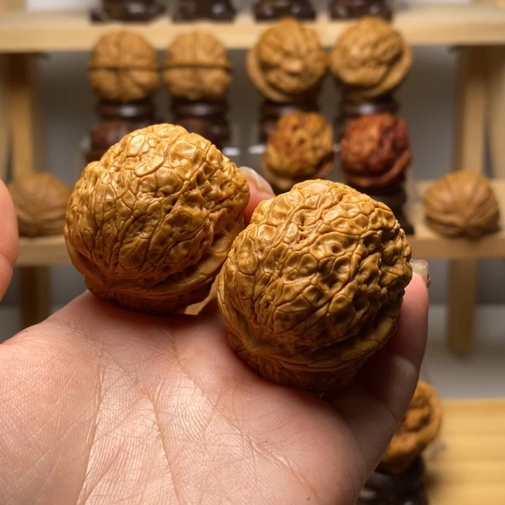 文玩核桃吊坠金蟾蟒Y10