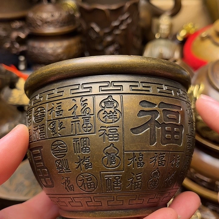 精美铜器批发档口