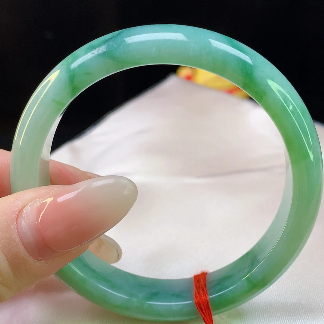 翡翠手镯未镶嵌天然翡翠5110