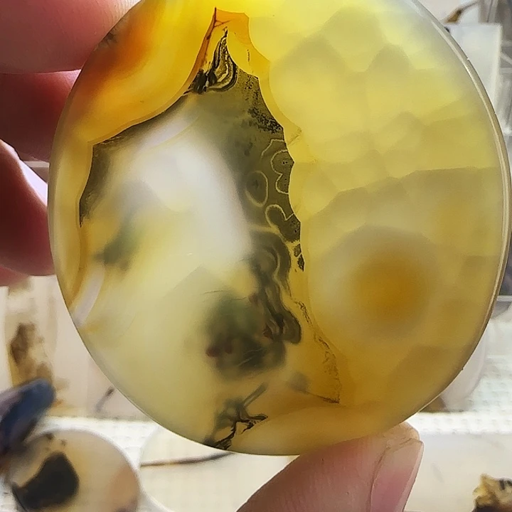 玛瑙/玉髓未镶嵌珠宝奇石