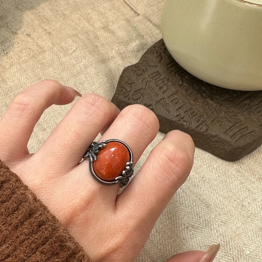 <一禅兄>足银旦形红翡镶嵌锦鲤祥鹿做旧戒指小众设计感