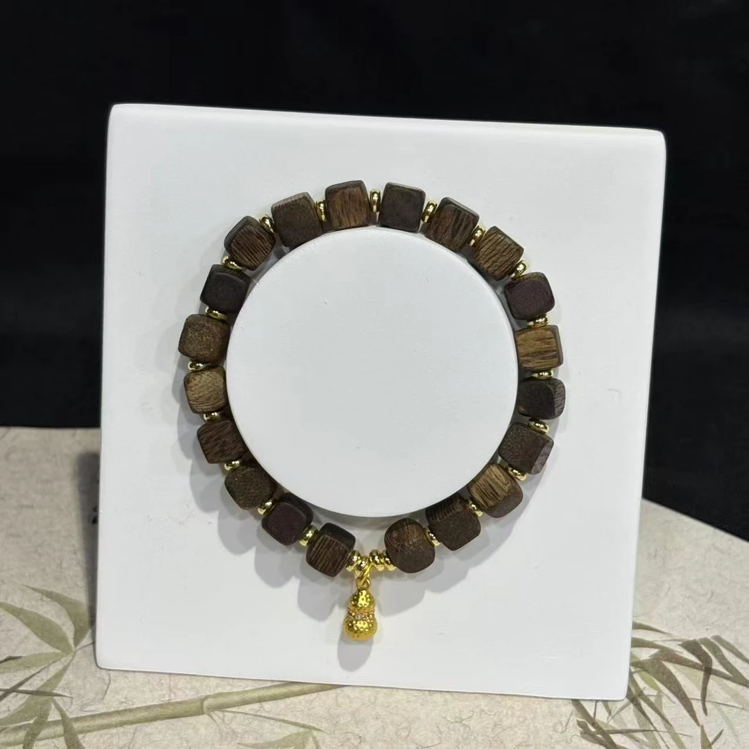 沉香DA-1306-海南莺歌绿奇楠方糖沉香手串（多样性发其一）（带礼盒）