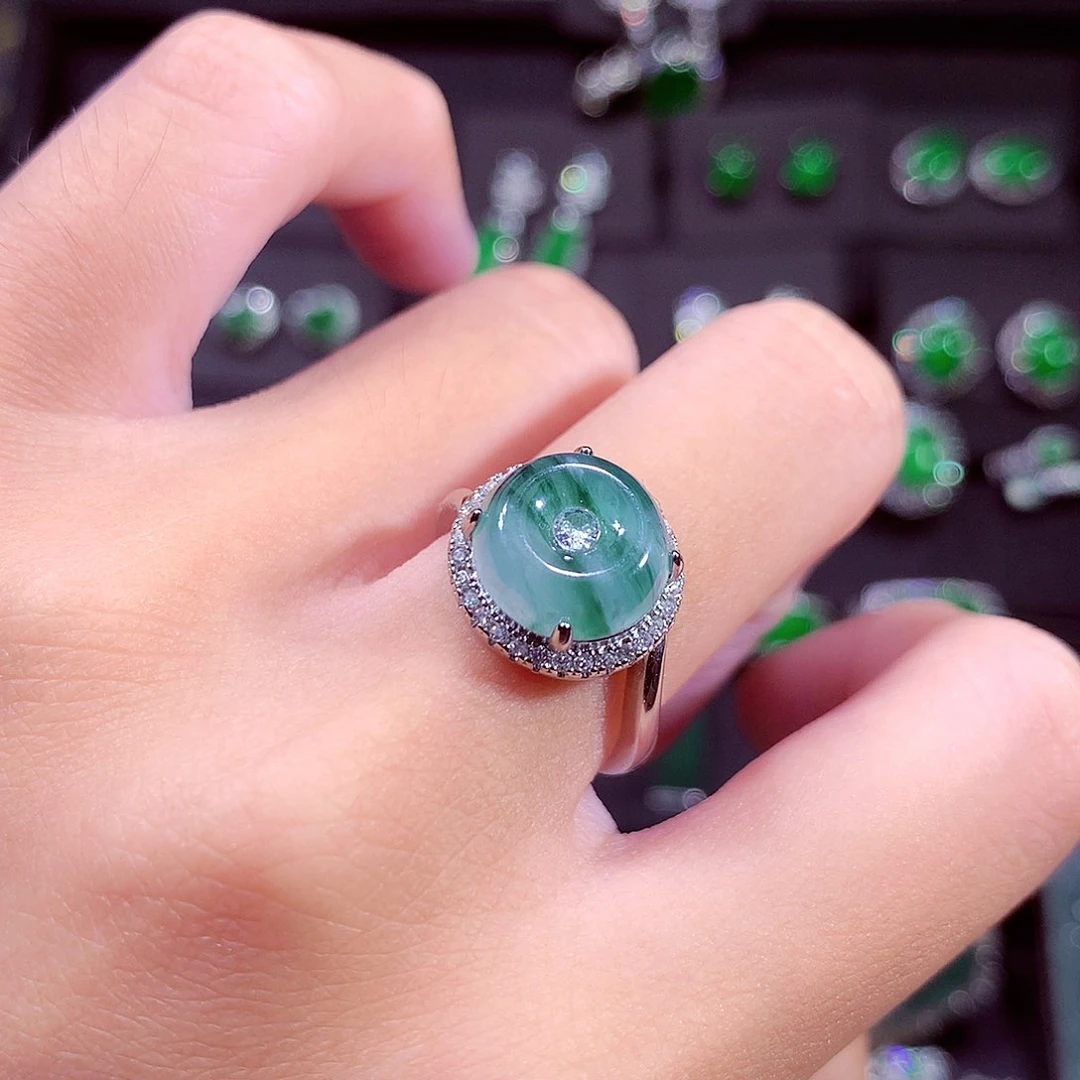 颈饰未镶嵌翡翠天然