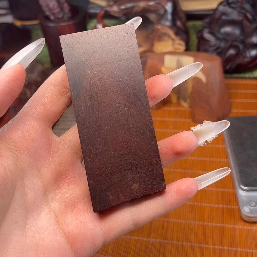 檀香紫檀（小叶紫檀）可做印章