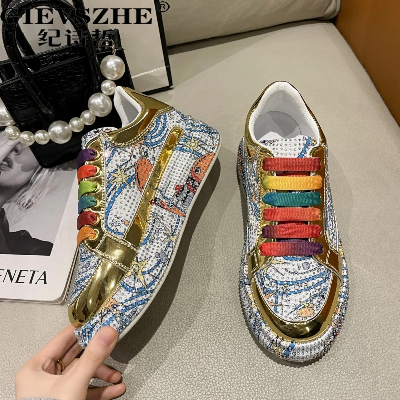 纪诗哲炫彩水钻涂鸦运动休闲板鞋女秋季新秋季女款时尚休闲板鞋